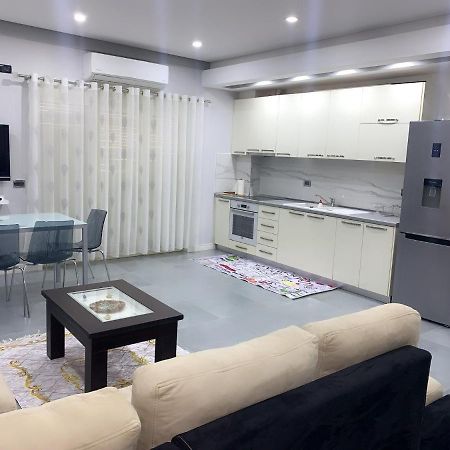 Apartament Dean Daire Vlorë Dış mekan fotoğraf
