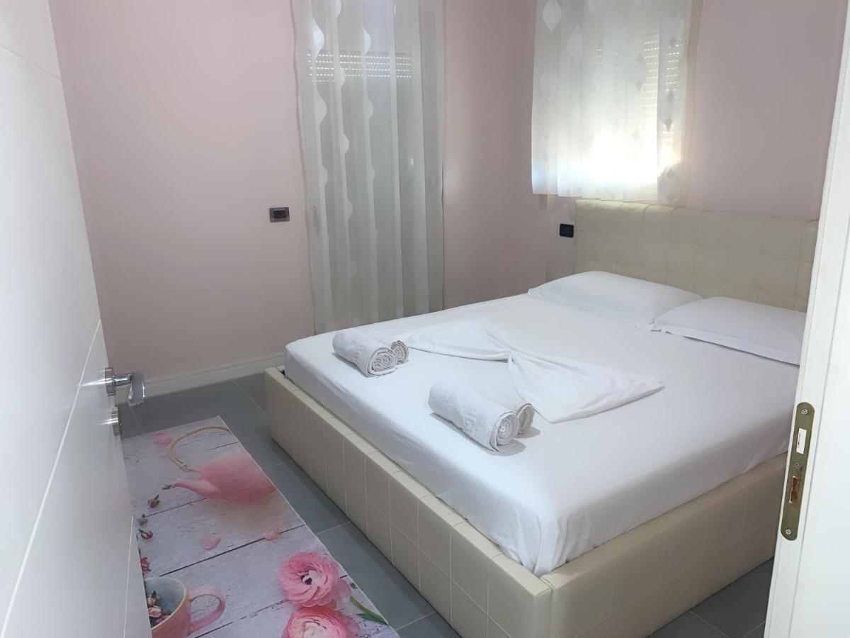 Apartament Dean Daire Vlorë Dış mekan fotoğraf