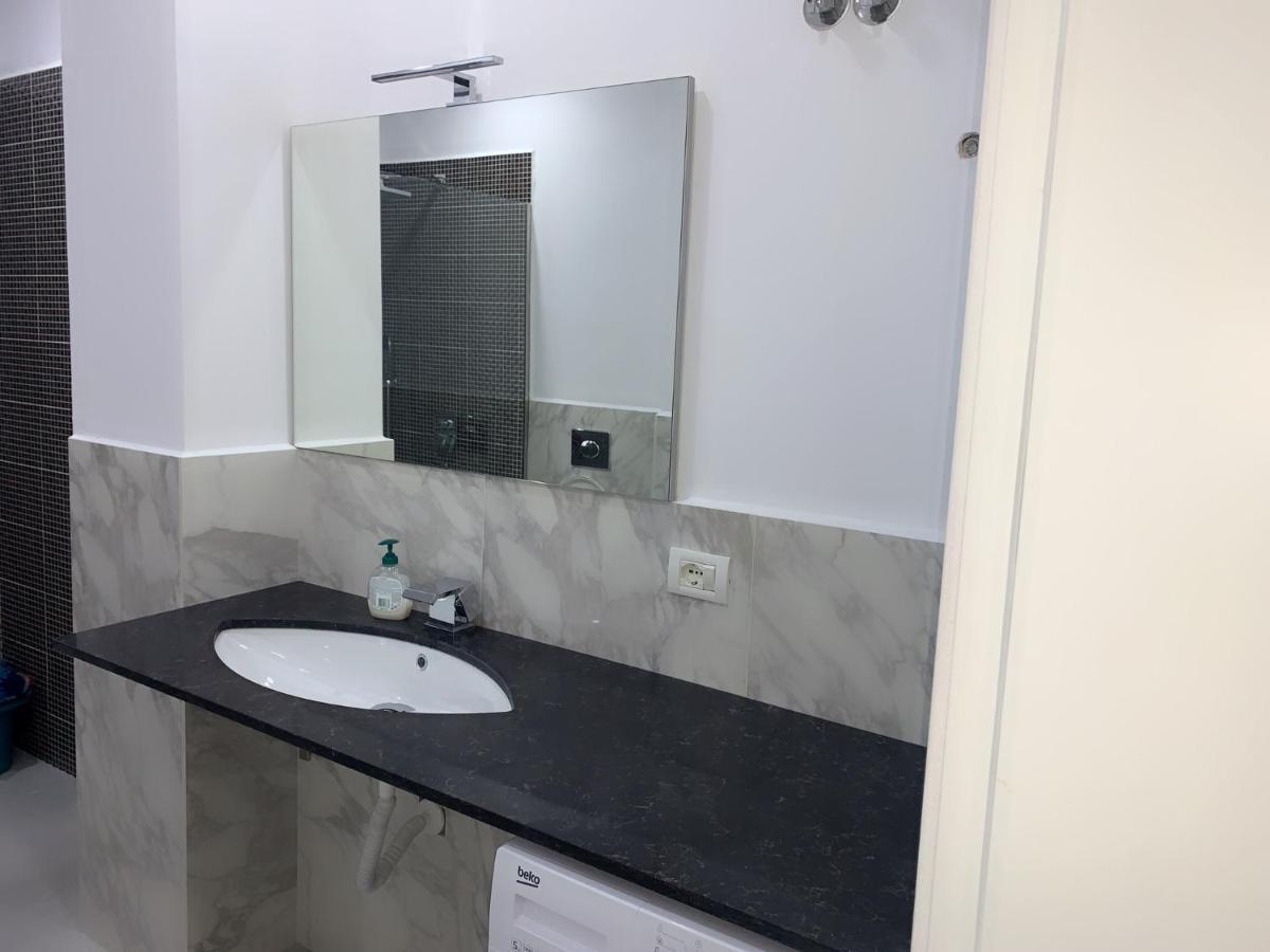 Apartament Dean Daire Vlorë Dış mekan fotoğraf